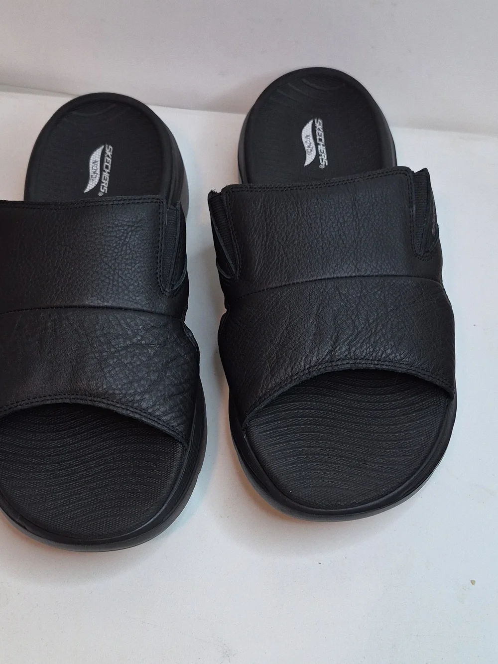 Skechers easy slip